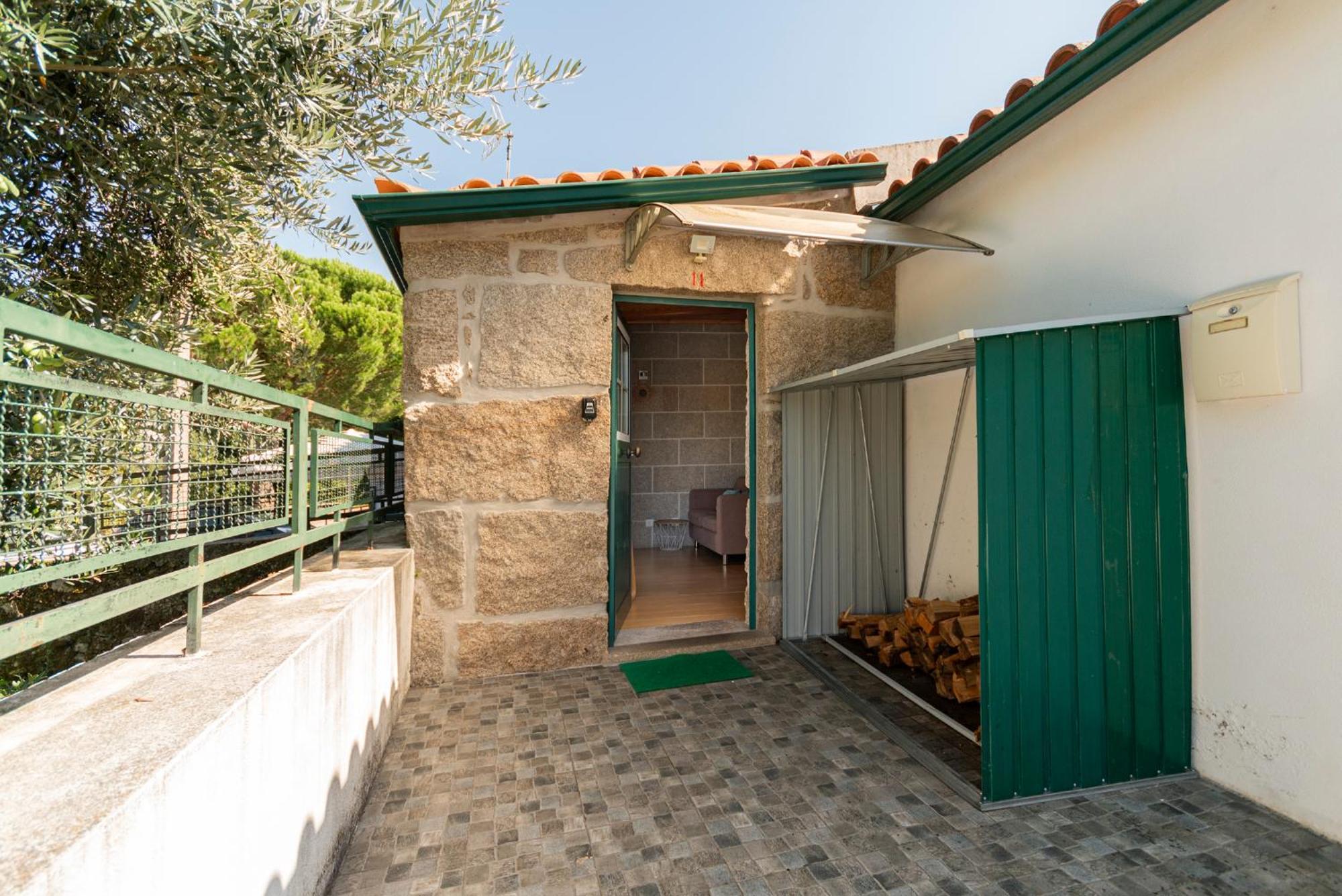 Casa Rustica T2 Com Salamandra E Cozinha - Seia - Serra Da Estrela - Casa Do Loureiro II Exterior foto